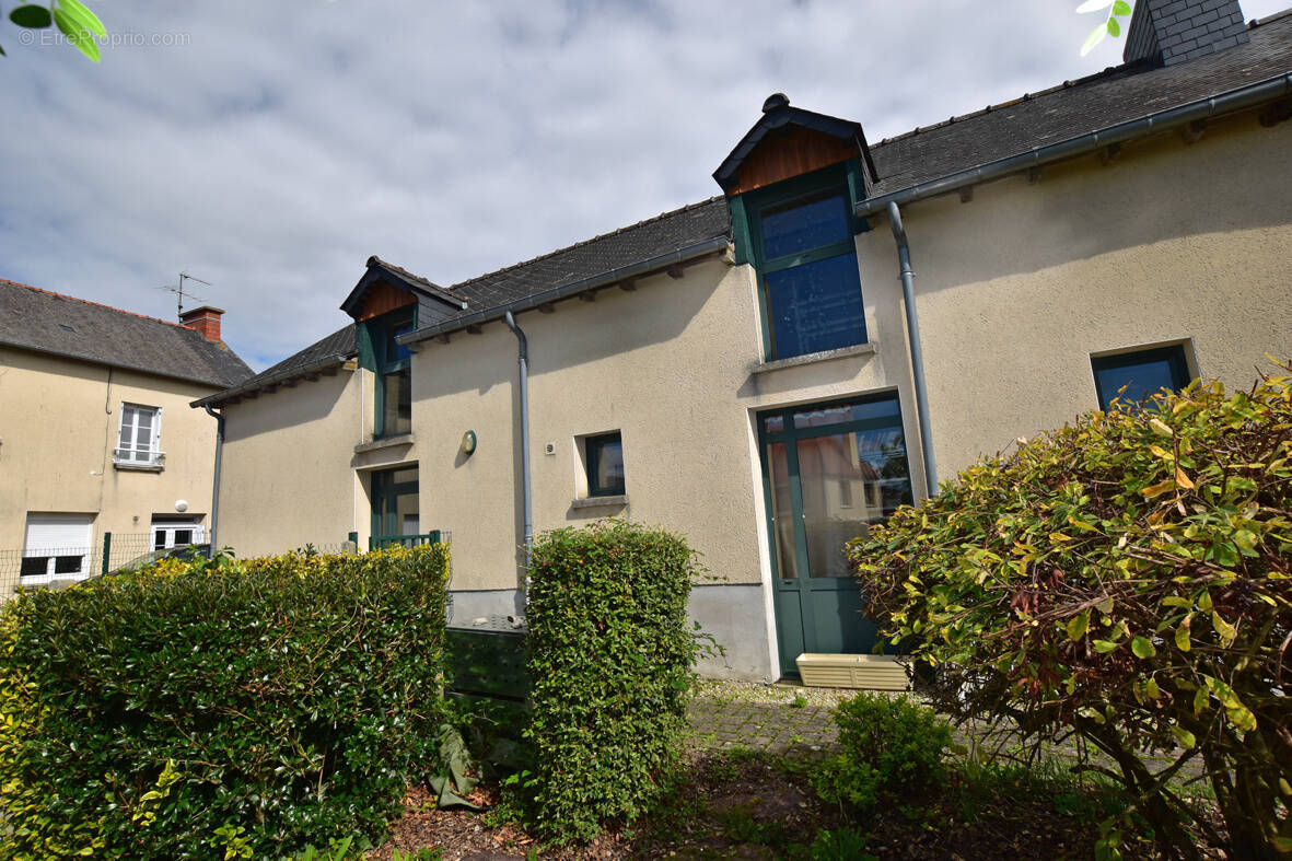 Maison à SAINT-MEEN-LE-GRAND