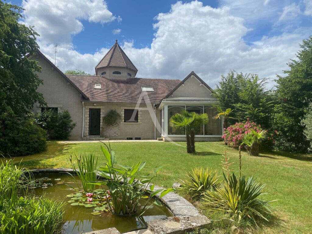Maison à COSNE-COURS-SUR-LOIRE
