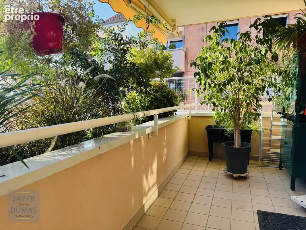  exclusivité - chalon-sur-saone - ile saint laurent - appartement 100 m2 - terrasses - garage - 2 parkings - photo 6