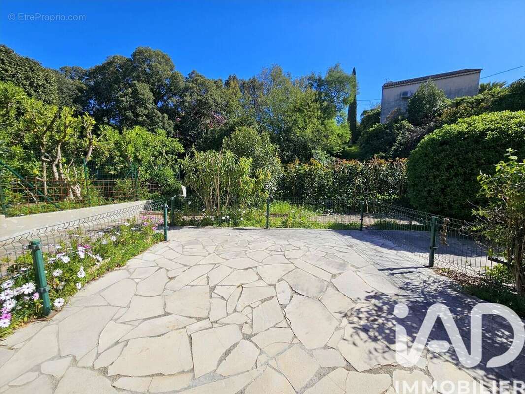 Photo 2 - Appartement à FREJUS