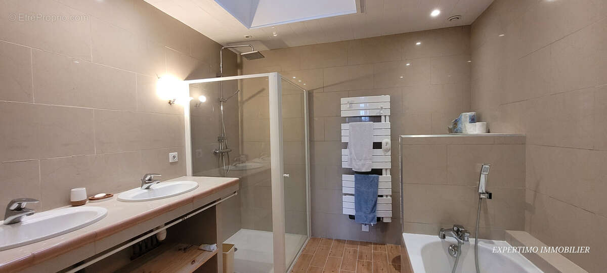 Propriete de 257 m2 en centre ville - photo 10