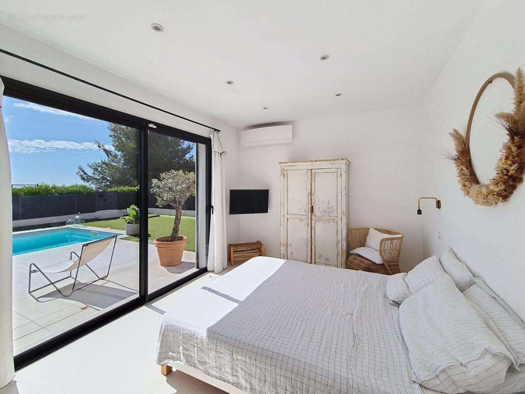 Maison à VILLENEUVE-LOUBET