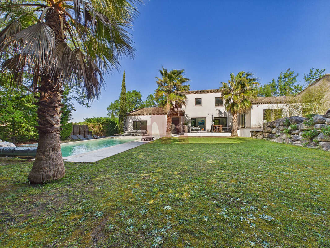 Maison à ROCHEFORT-DU-GARD