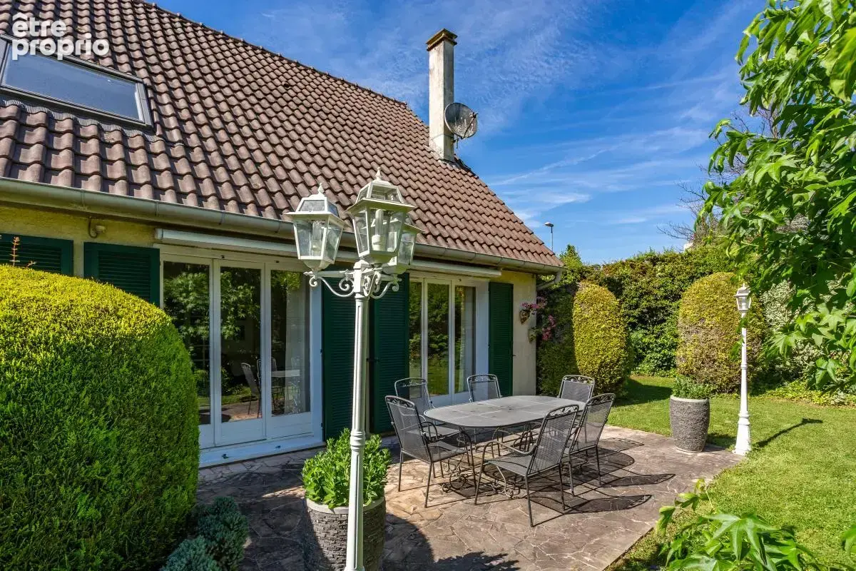Maison à LA QUEUE-EN-BRIE