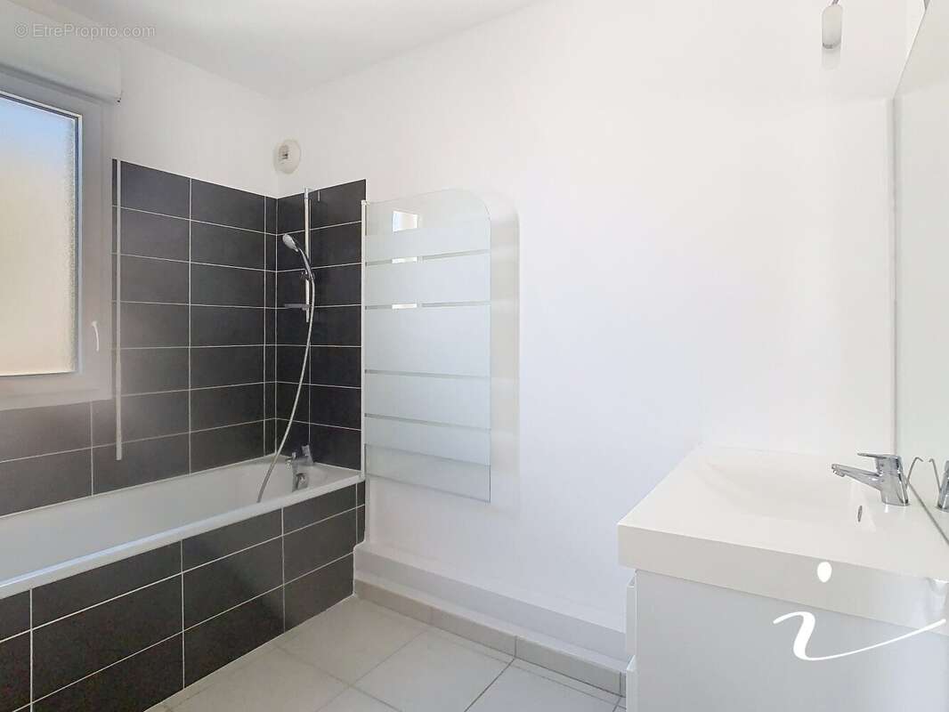 Appartement à JUVIGNAC