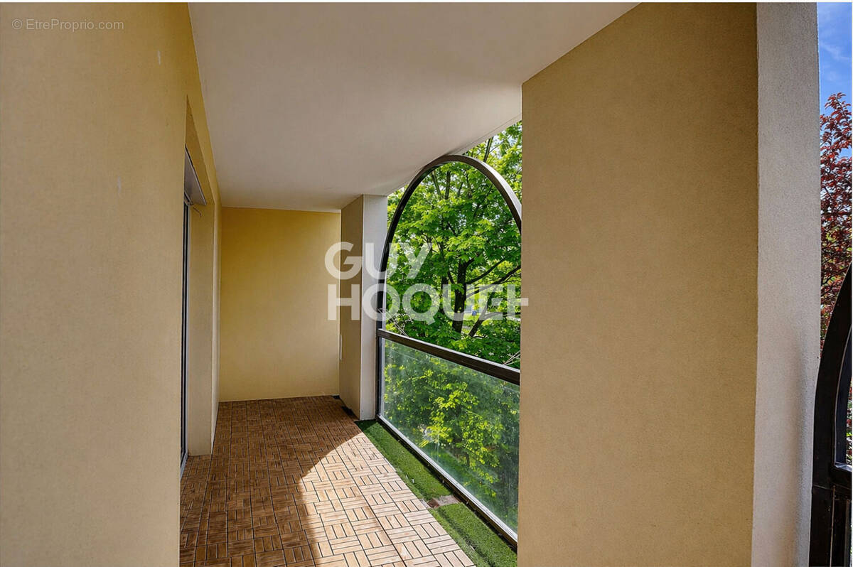 Appartement à BRON