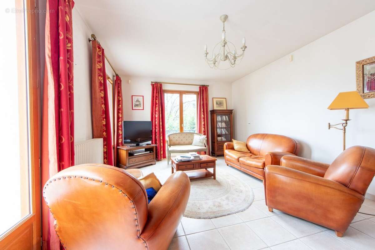 Maison à LE PLESSIS-ROBINSON