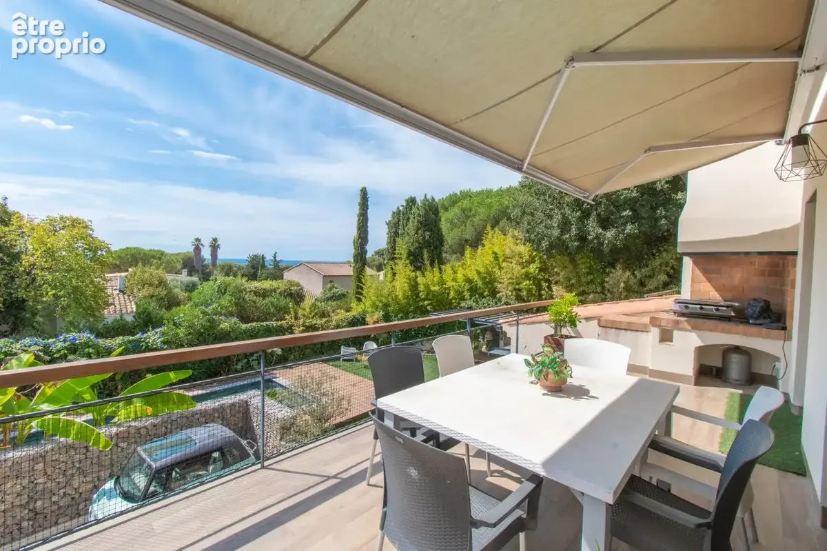 Bas Saint-Clair  Villa d'exception avec vue mer, piscine et prestations haut de gamme - photo 11