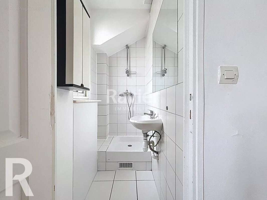 Appartement à PARIS-14E