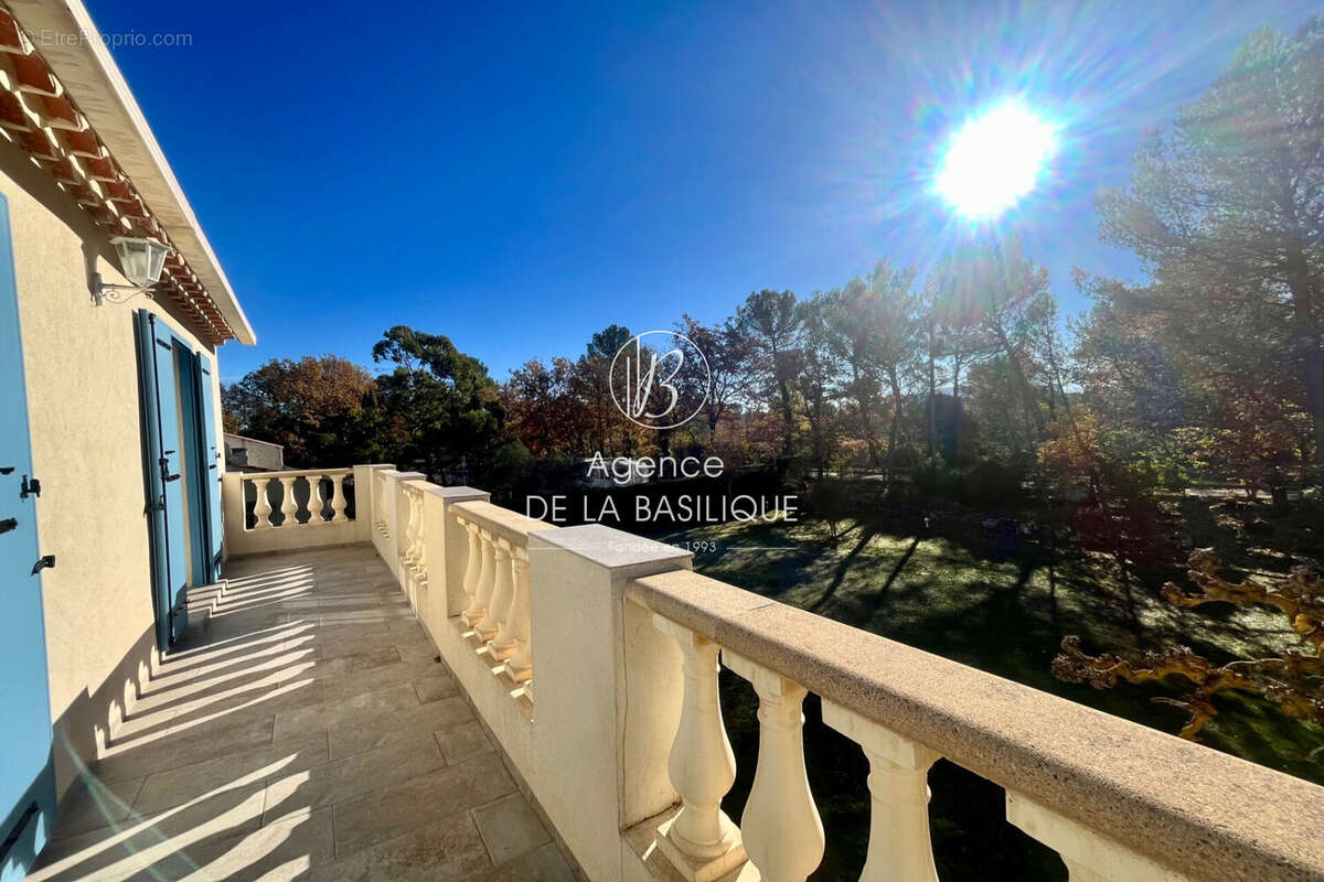 Maison à SAINT-MAXIMIN-LA-SAINTE-BAUME