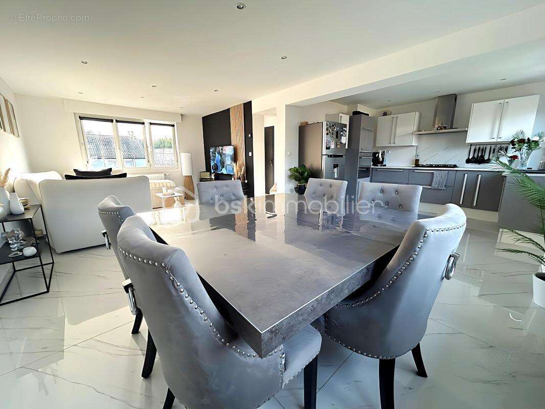 Maison à NEUVILLE-SUR-ESCAUT