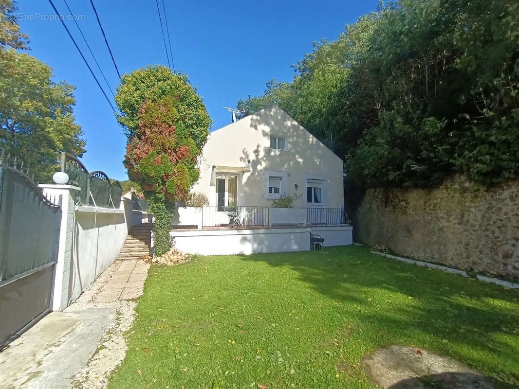 Maison à TILLIERES-SUR-AVRE