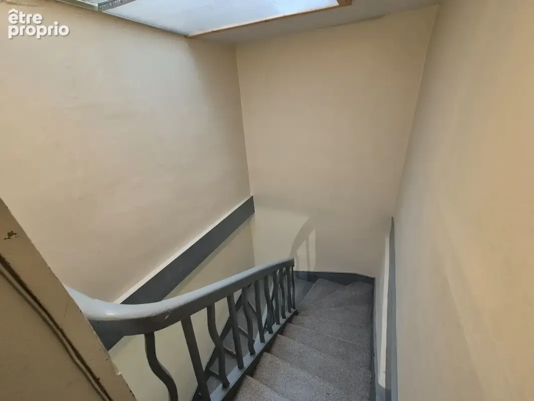 Appartement T2 en résidence sécurisée, face Hôtel de Ville, proche tous commerces et transport - photo 4