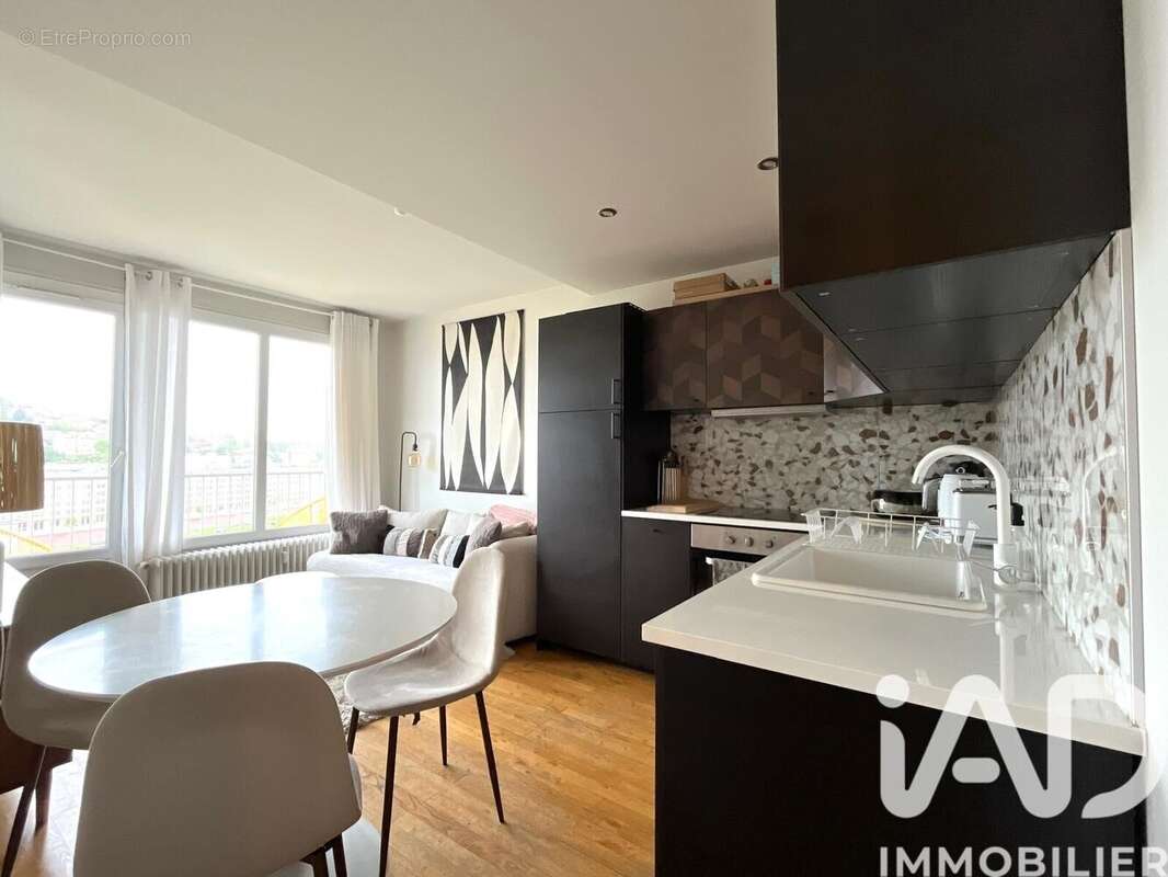 Photo 2 - Appartement à SAINT-ETIENNE