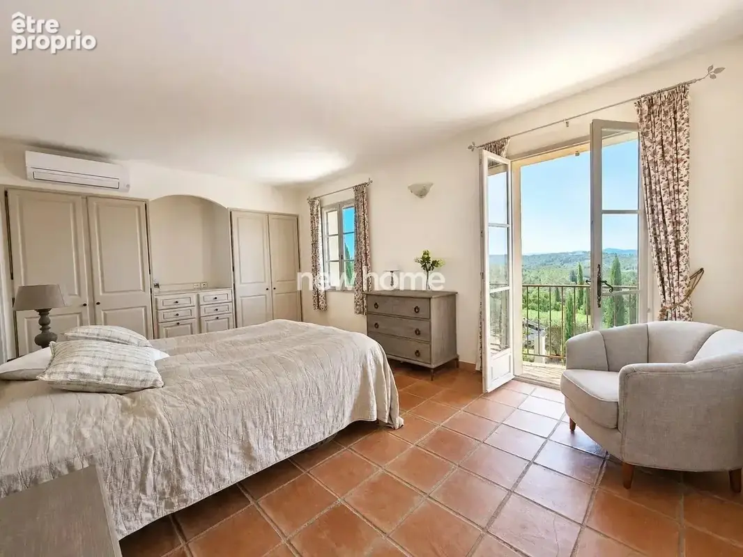 Lorgues – Propriété de charme avec vue panoramique, piscine et jardin d’exception - photo 21