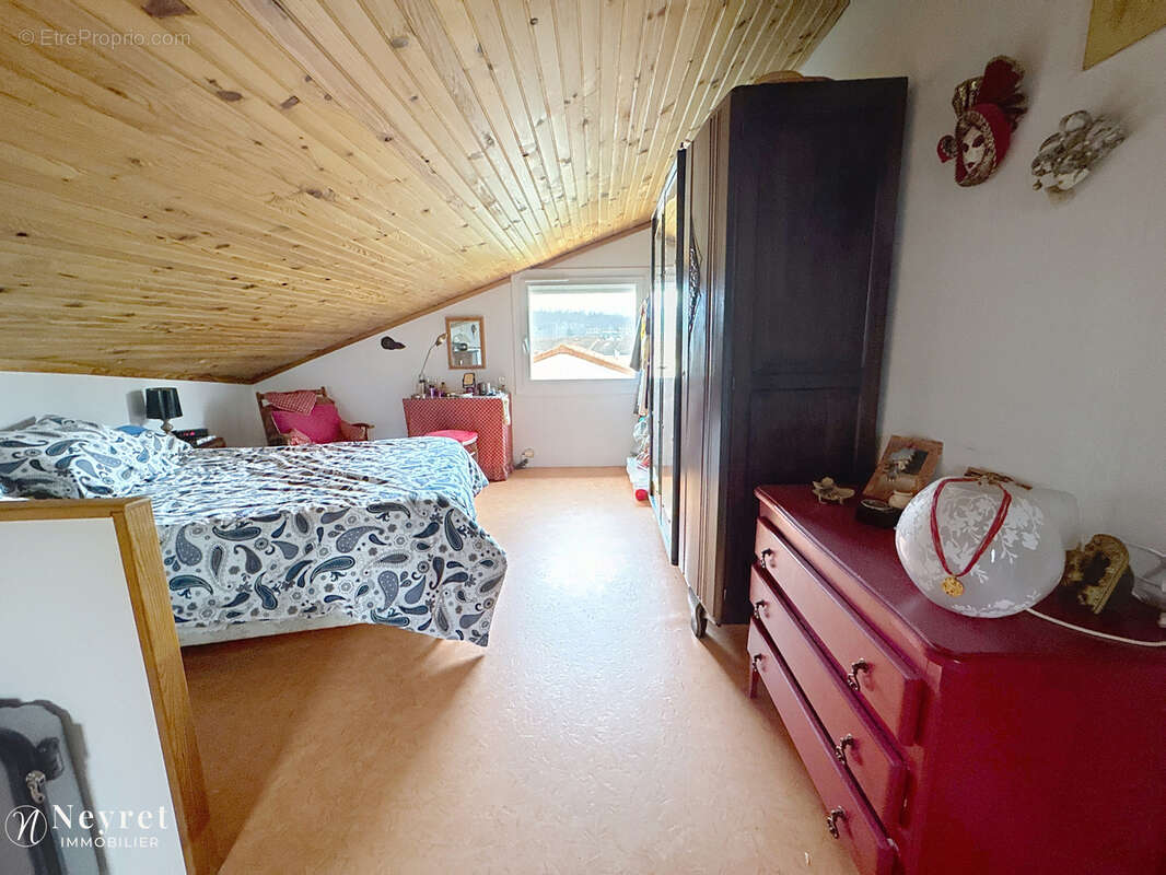 Maison - 103m2 - Terrain de 341m2 - St Genis Laval - photo 11