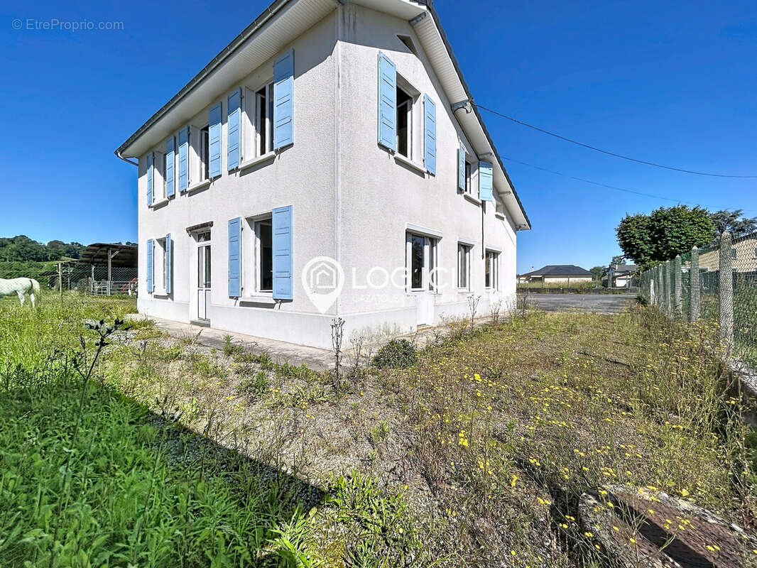 Maison à LESTELLE-BETHARRAM