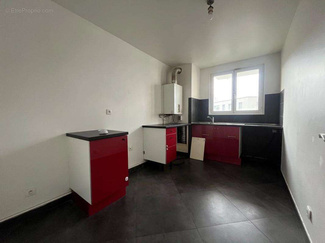 Appartement à MONTIGNY-LE-BRETONNEUX