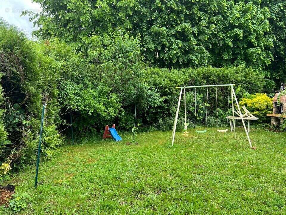 Maison à LE MEE-SUR-SEINE