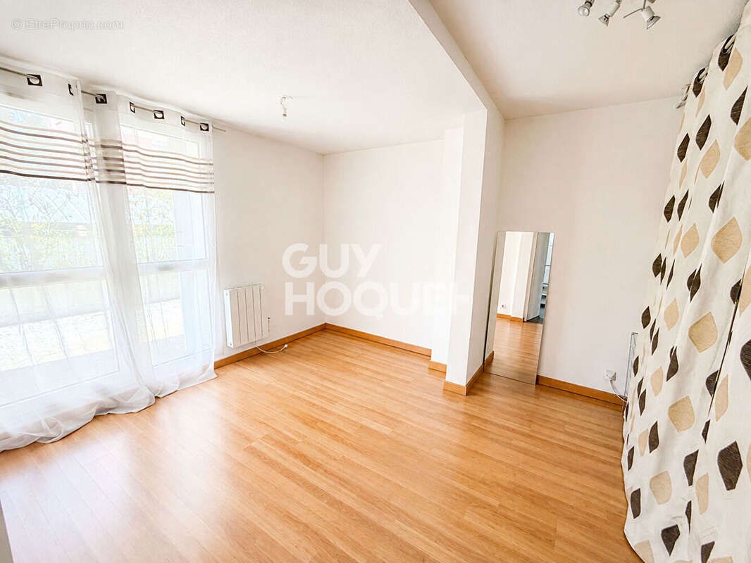 Appartement 3 pièces - 65 m² - Terrasse - Garage - Cave - Besançon Saint-Claude - photo 5