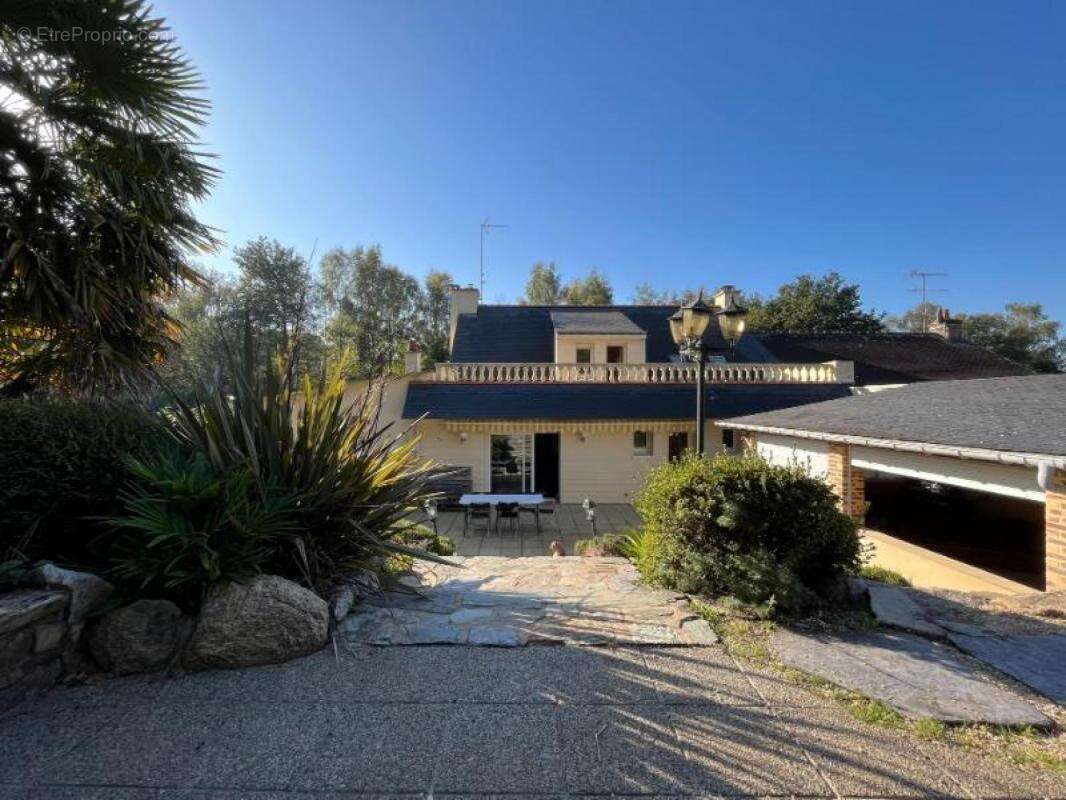 Maison à MALESTROIT