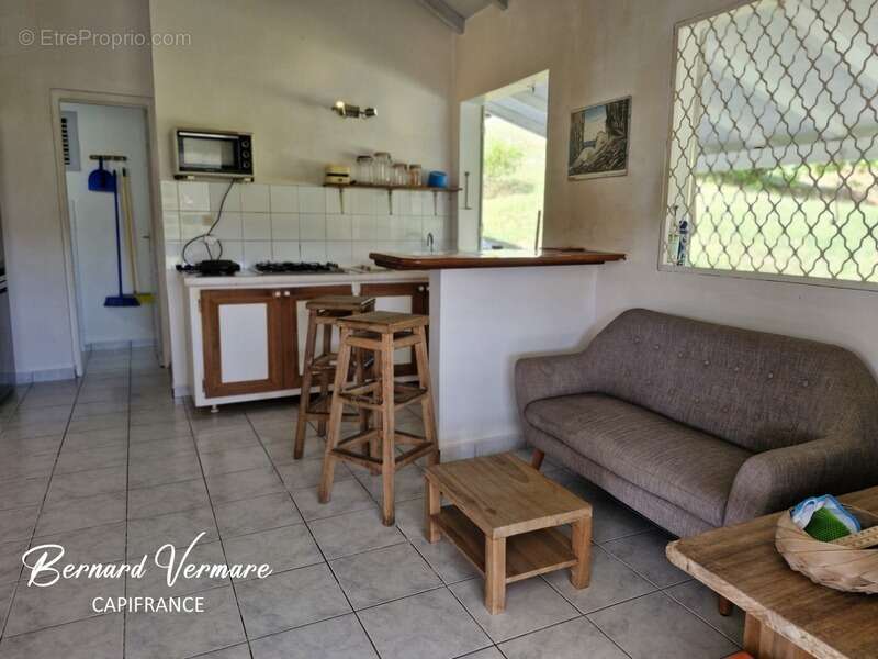 Maison et 3 bungalows - 9 pièces - Piscine - Terrain 2 000m² - photo 11