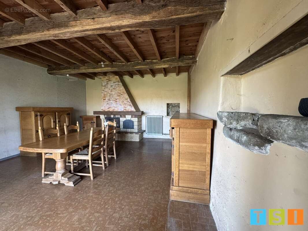 Maison à POINTIS-INARD