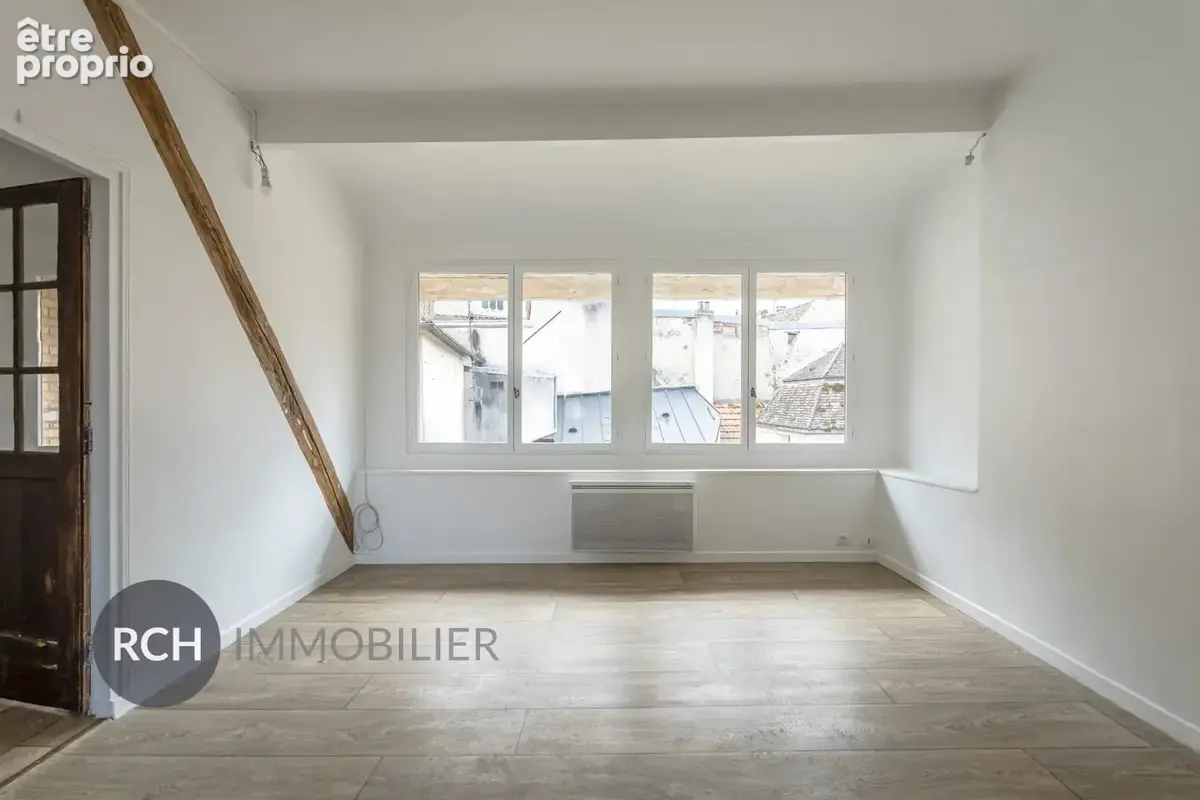 Montfort-l'Amaury - Duplex de 82,87m2 en plein coeur du centre historique - photo 5