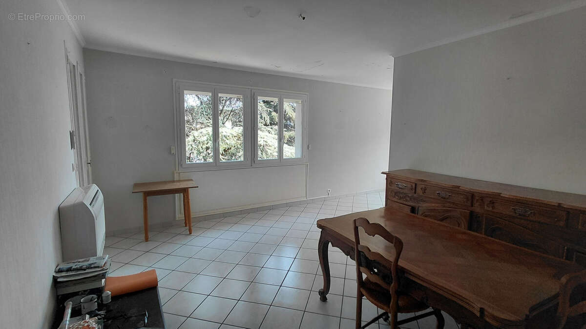 Appartement à PIERRELATTE