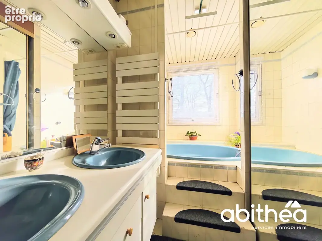 L'agence ABITHEA Libourne vous ouvre les portes d’un véritable cocon familial à Galgon… - photo 7