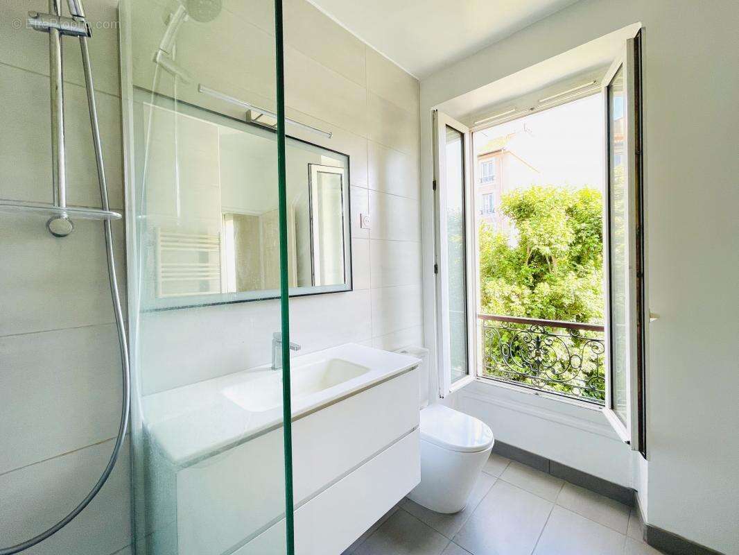 Appartement à MONTROUGE