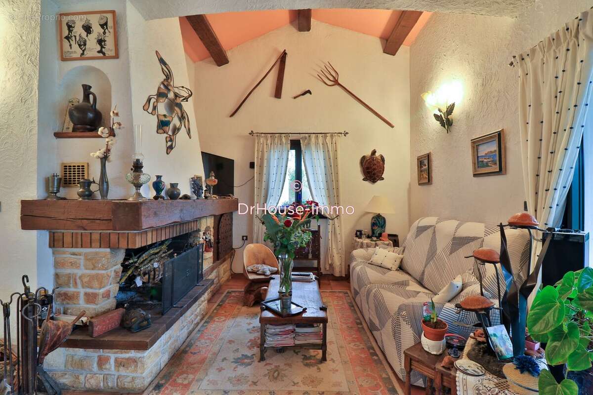 Maison à FORCALQUEIRET