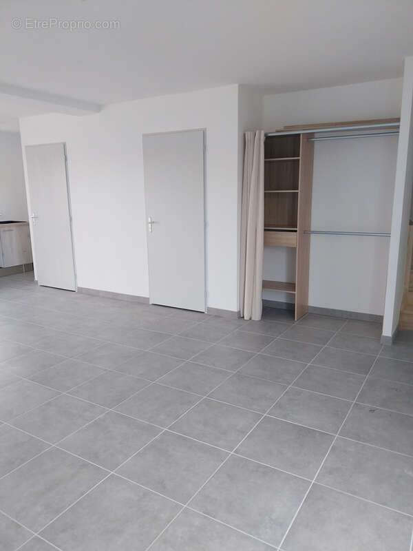 Maison à CRAS-SUR-REYSSOUZE