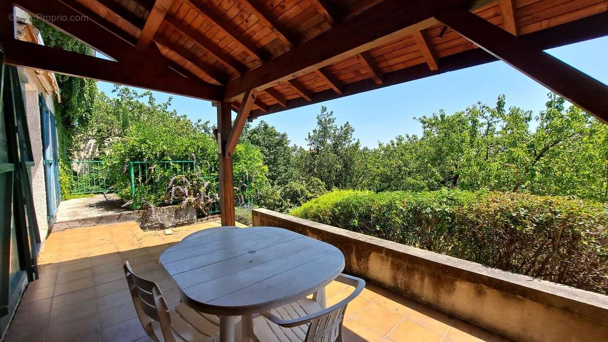 Maison 6 pièces 105 m² à vendre à Vaugneray (69670) - photo 9