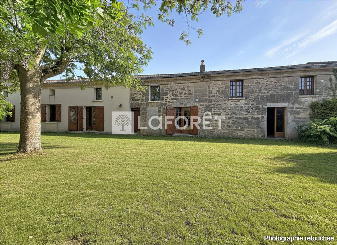Maison à DOUE-LA-FONTAINE