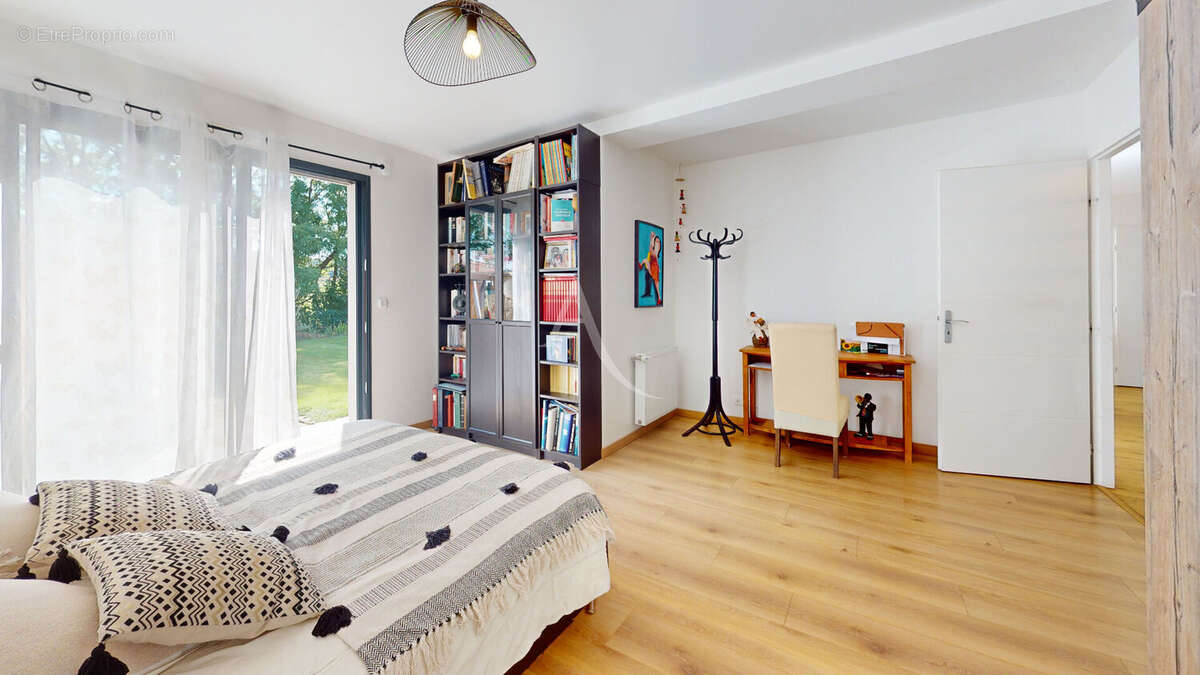 Maison à MAGNY-LE-HONGRE