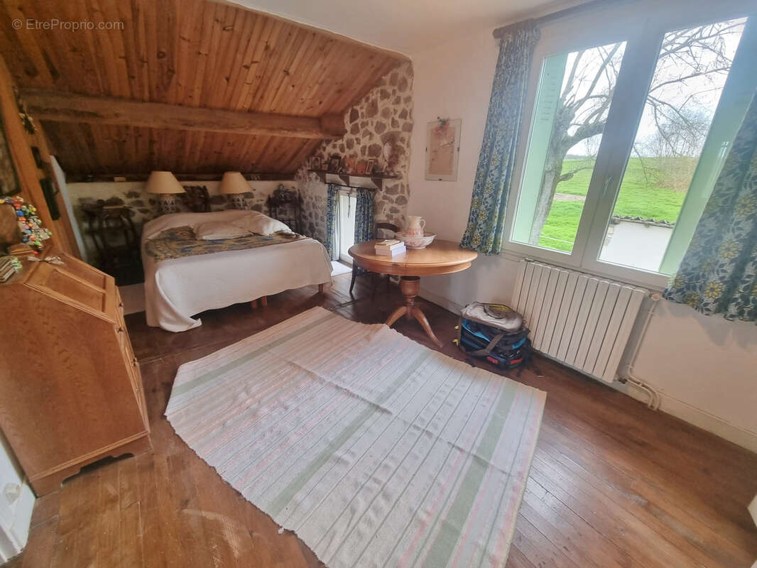 Maison à LAPENCHE