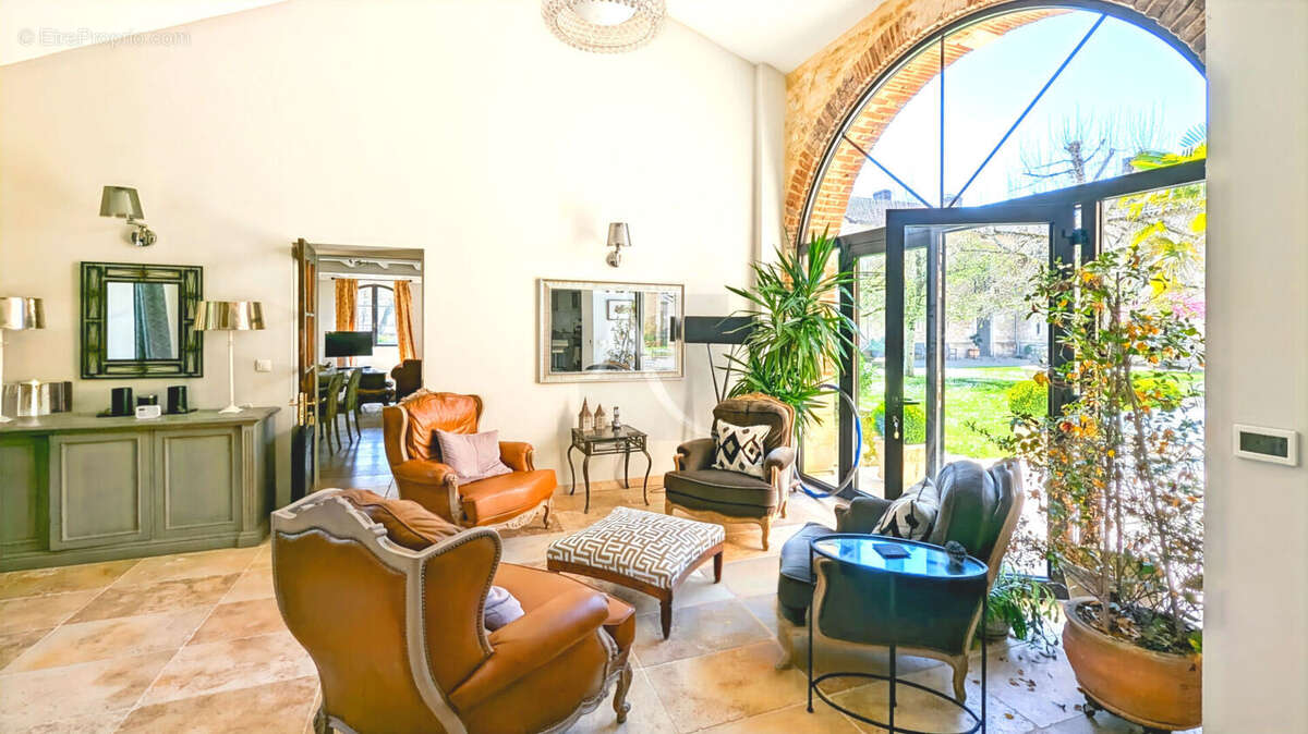 Maison à SAINT-FRONT-SUR-LEMANCE