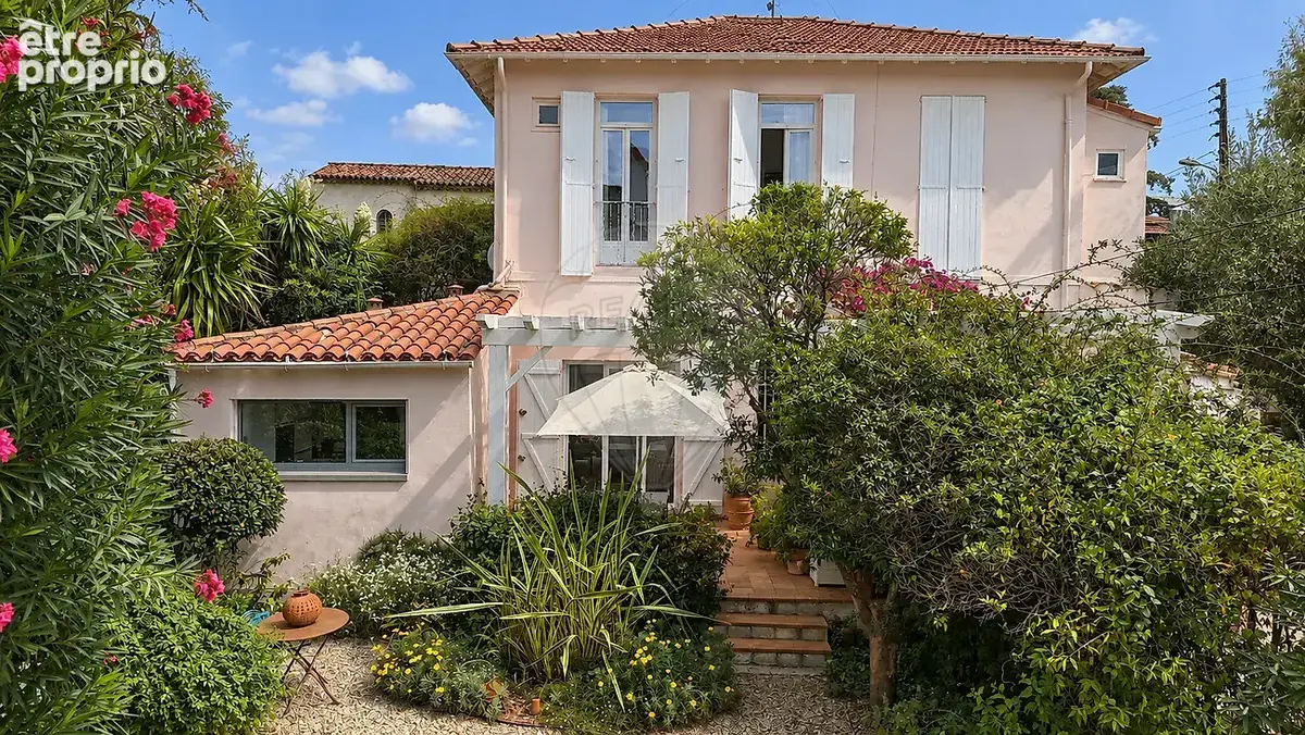 Photo Maison à Antibes au prix de 629 000€