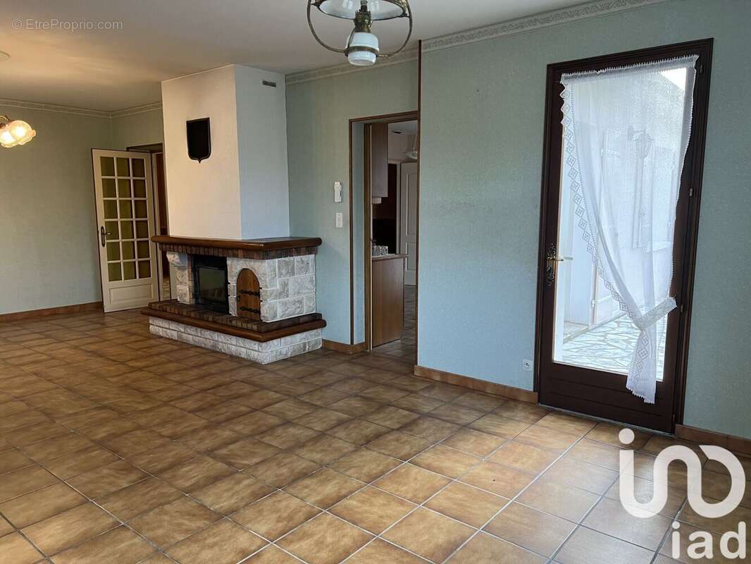 Photo 2 - Maison à LEZAY