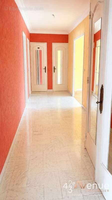 Appartement à SAINT-ETIENNE