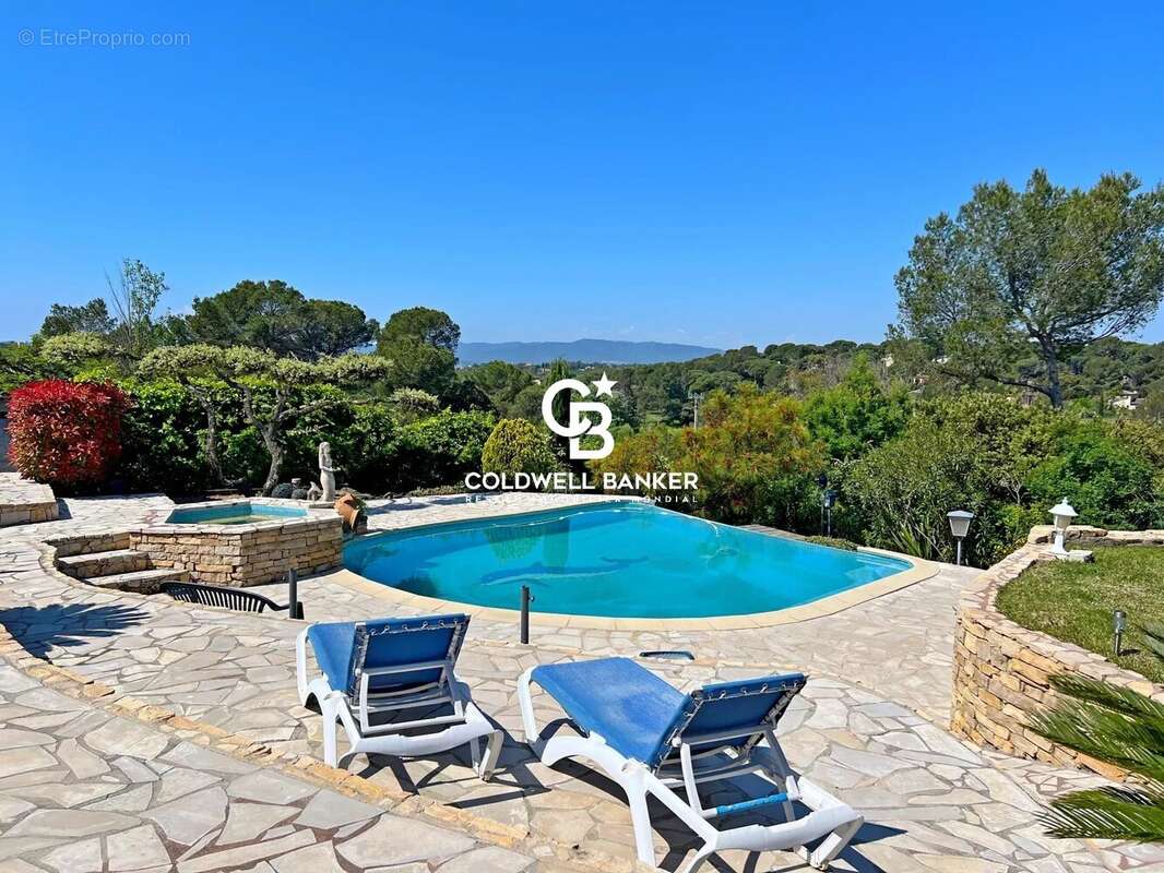 Maison à SAINT-RAPHAEL