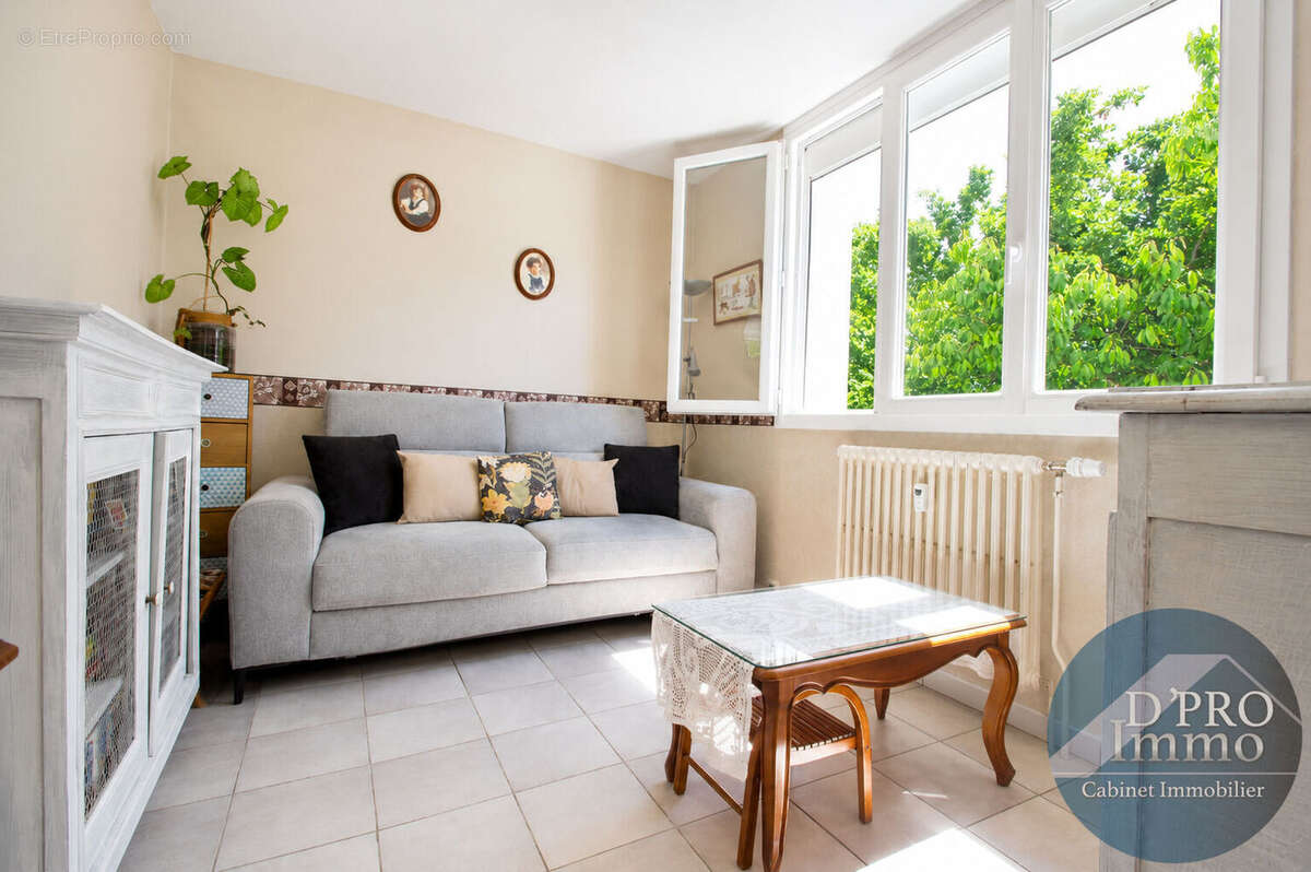 Appartement à SAINT-SEBASTIEN-SUR-LOIRE