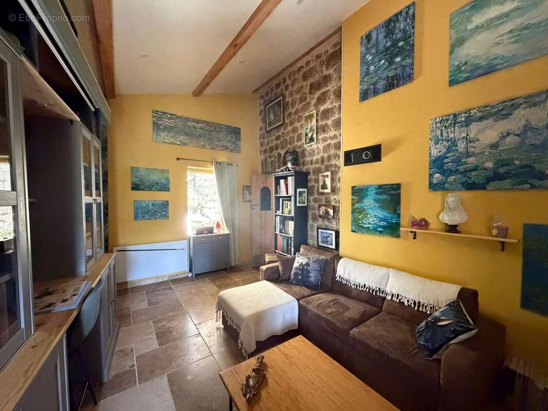 Maison à NONIERES