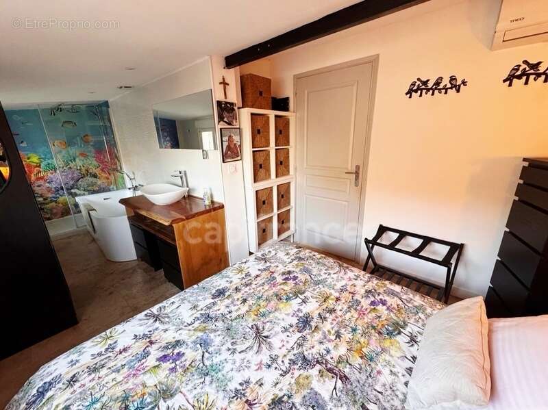 Appartement à MARSEILLE-6E