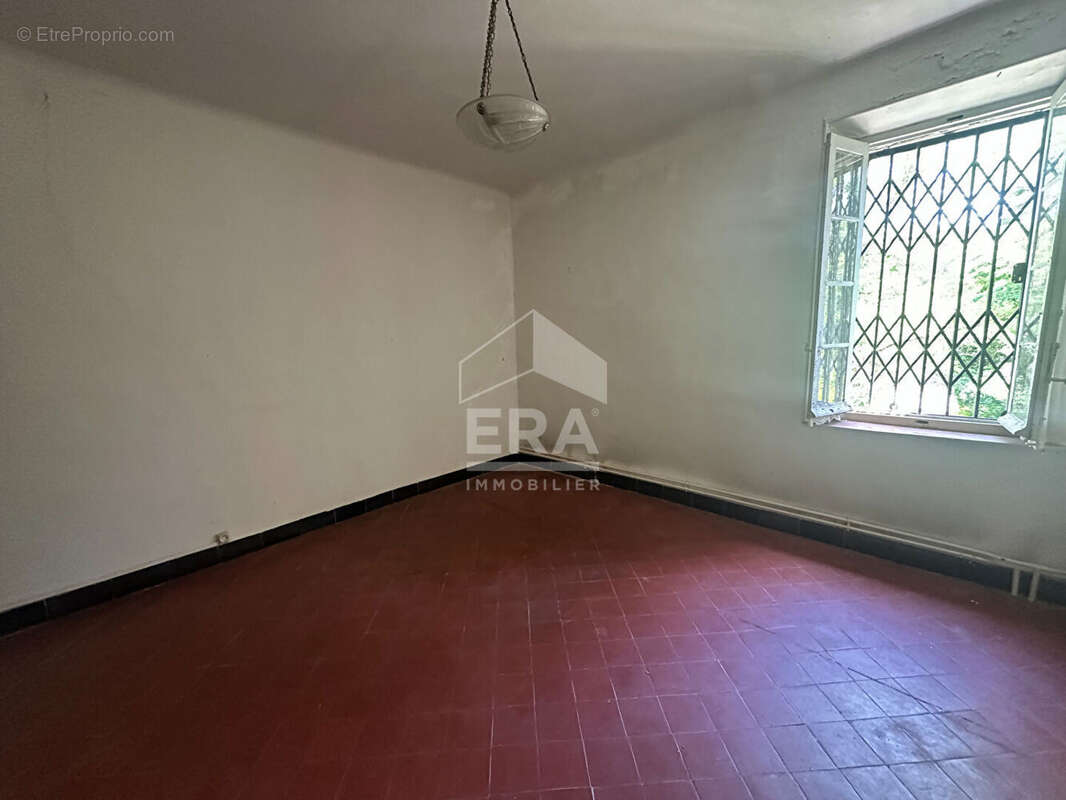 Maison à NANS-LES-PINS