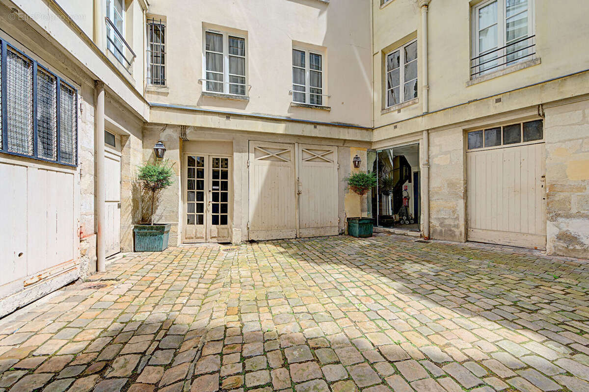 Appartement à VERSAILLES