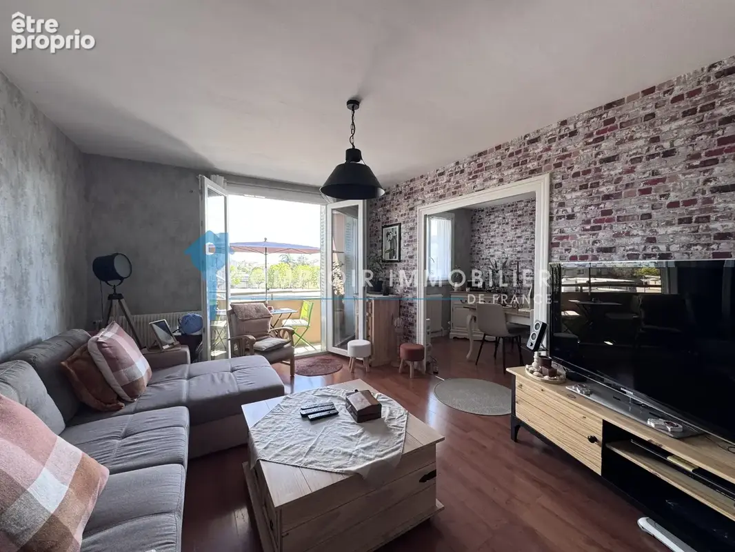 Appartement à ROMANS-SUR-ISERE