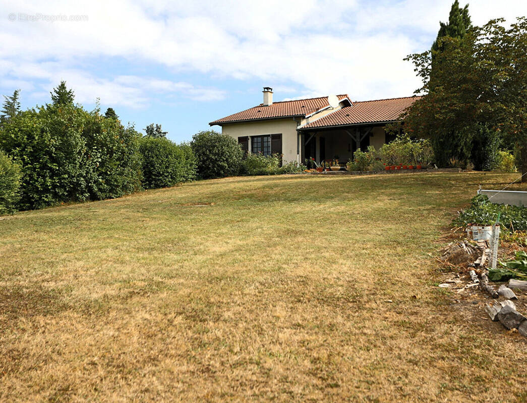 Maison à LE CHEIX