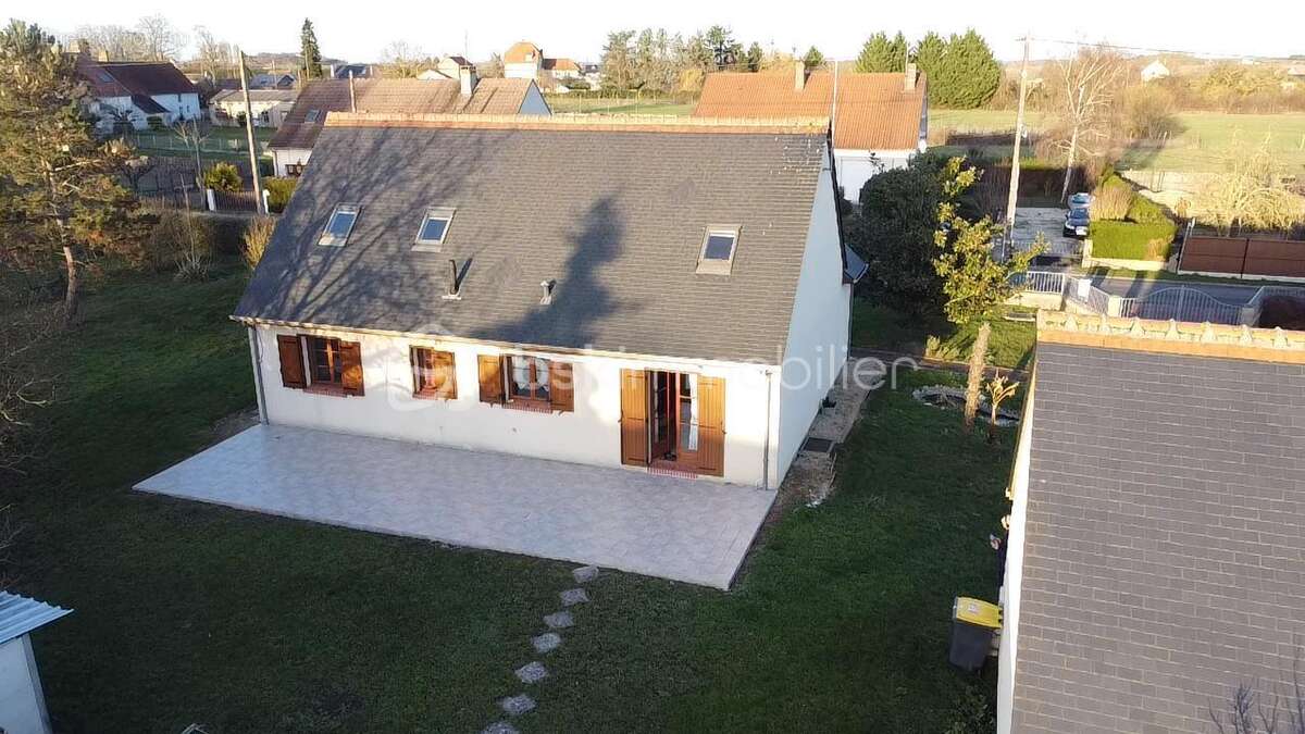 Maison à BELLEGARDE